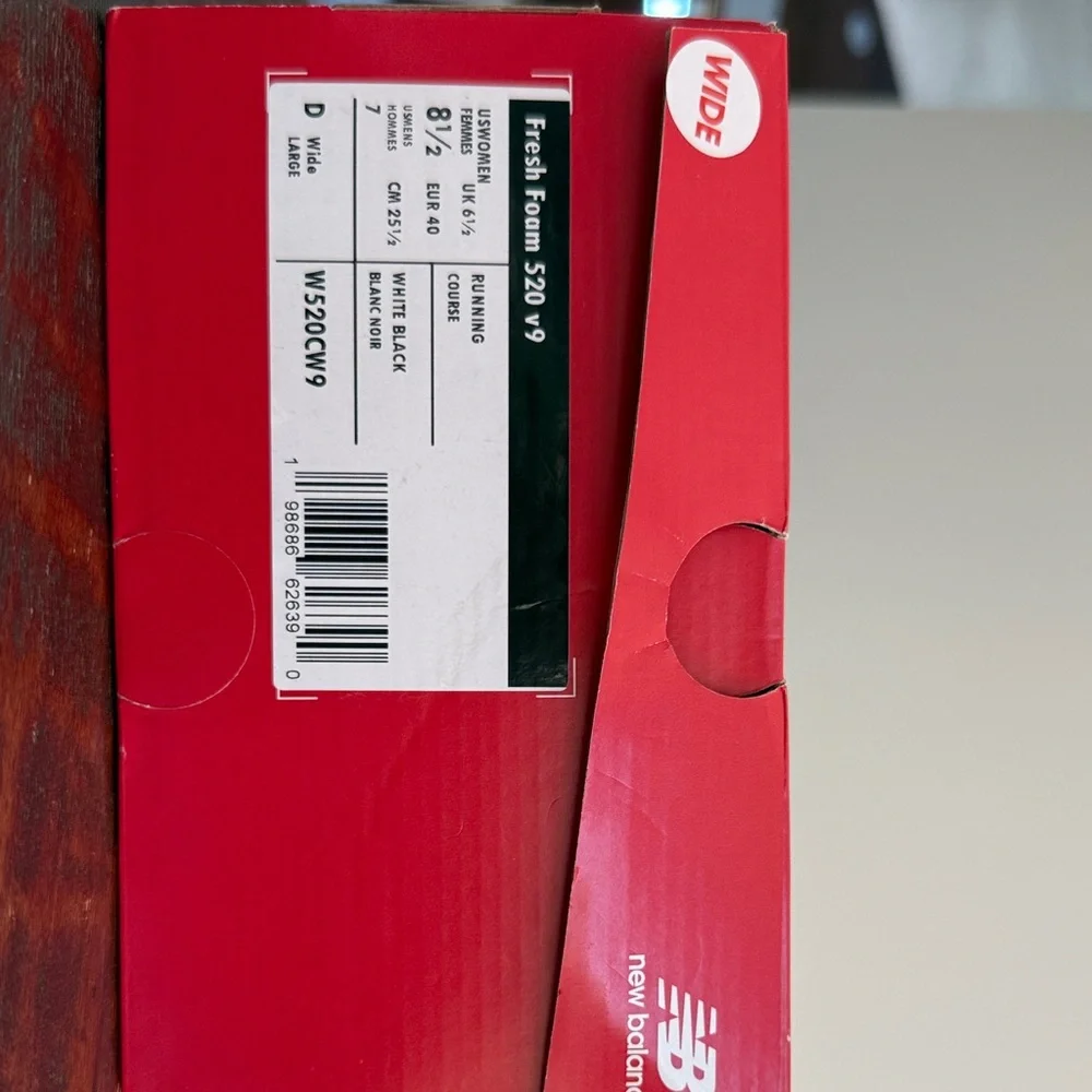 New Balance Women’s Fresh Foam 520 v9 White Running Shoes 8.5 WIDE - BRAND NEW - Picture 6 of 6